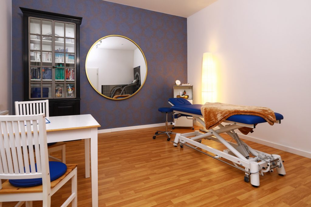 Therapieraum in unserer Physiopraxis